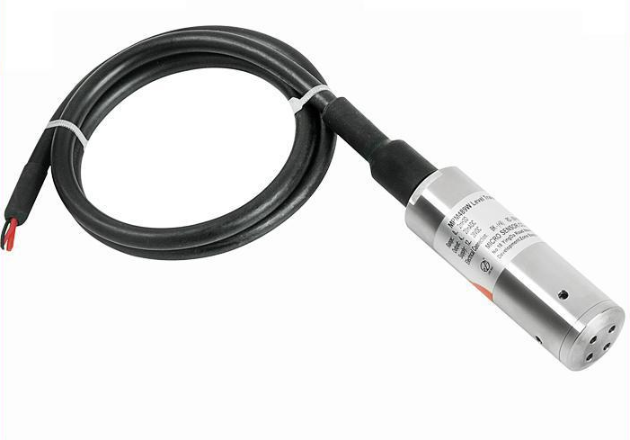 MPM489W型液位变送器具有体积小、重量轻、长期稳定性好,适用于医药、冶金、电厂、矿山、城市供排水、水文勘探等领域进行水位或液位测量与控制。 性能指标 ·量 程: 1 2 5 10 20 50 100 200mH2O ·过 压: 1.5倍满量程 ·精 度: ±0.5%FS ·长期稳定性: 量程>20mH2O, ±0.